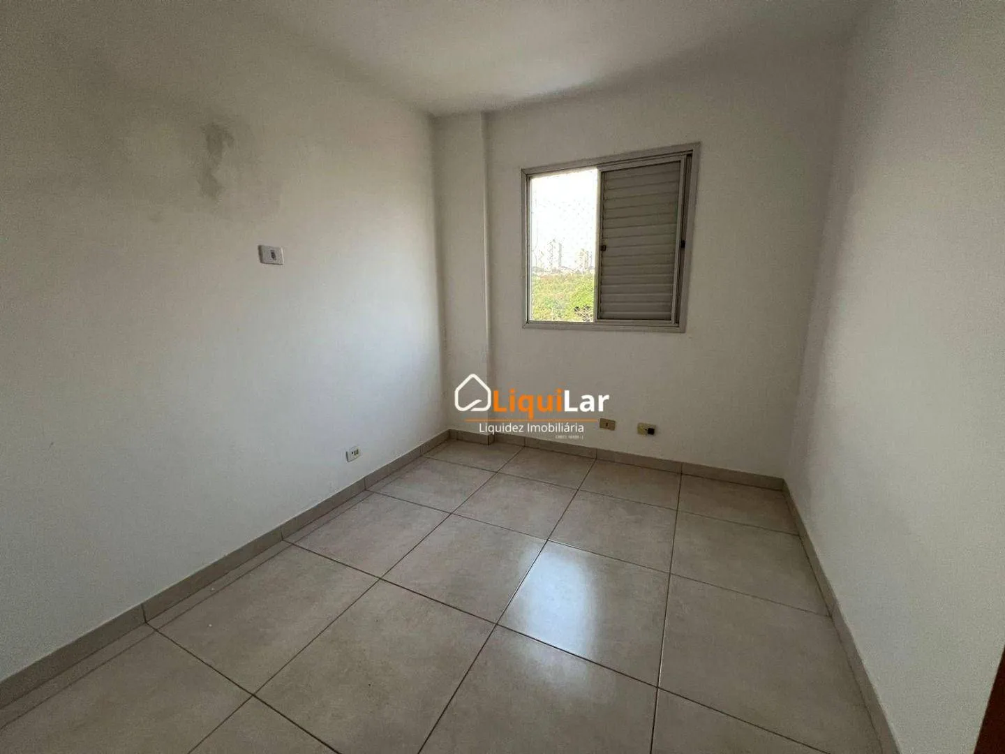 Imagem Apartamento para Locação no Edifício Pernambuco com 77 m², 3 Quartos, Suíte e 2 Vagas