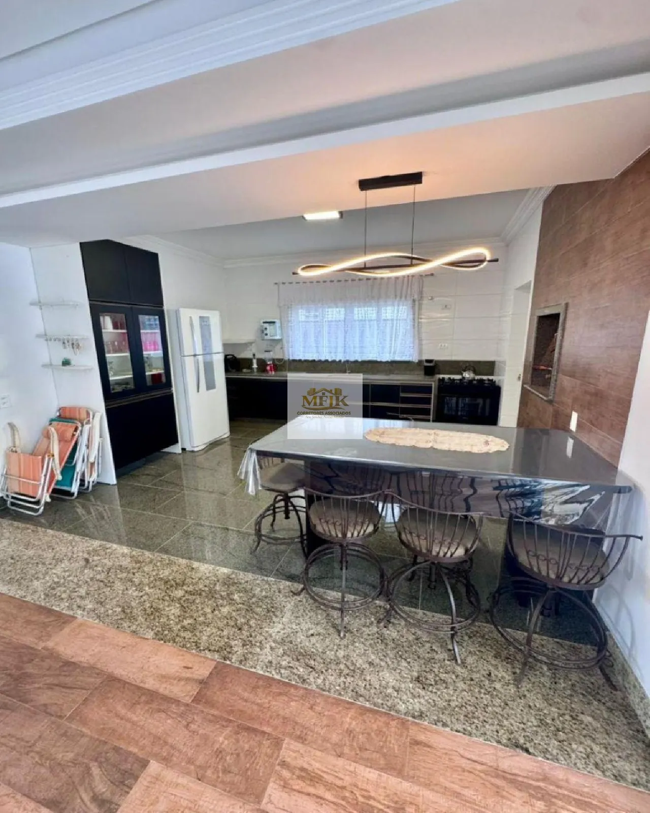 Imagem Casa com 4 quartos e 360 m² à venda em Atami Sul