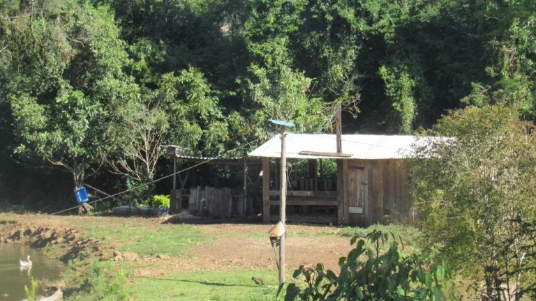 Imagem Casa para Venda em Lindóia do Sul, Centro, 1 dormitório, 1 banheiro