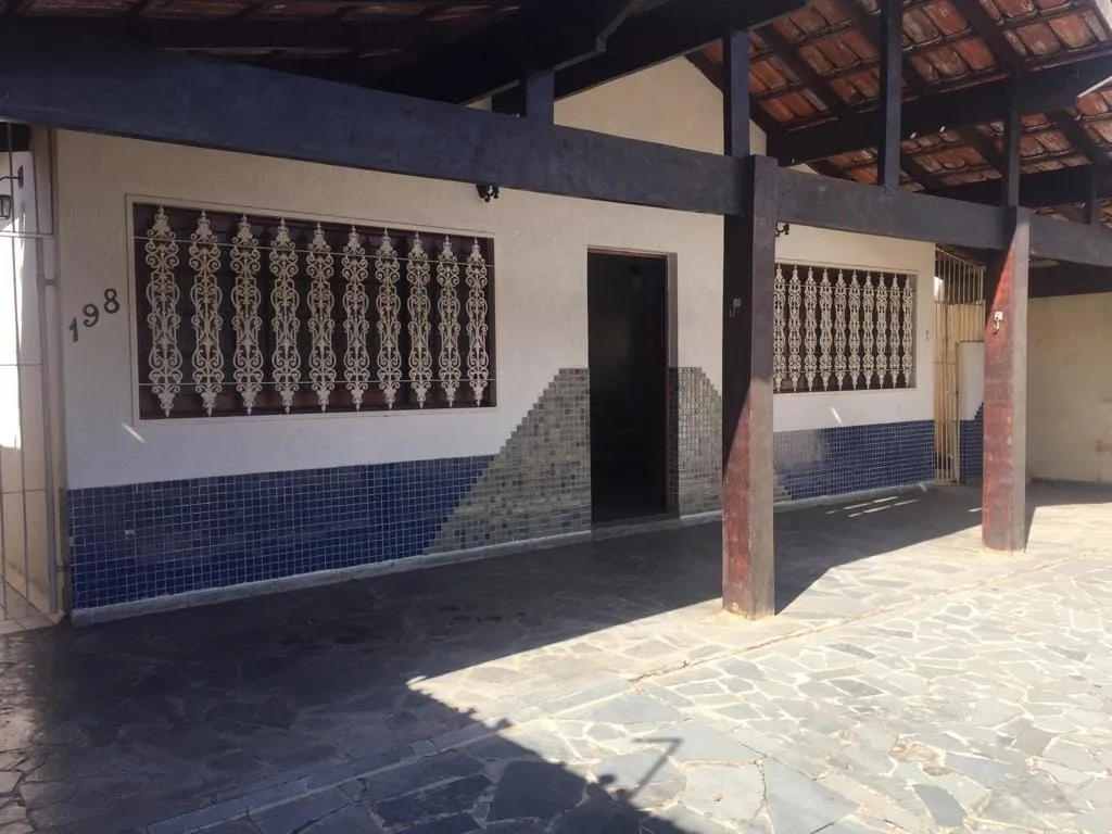 Imagem Casa à venda 5 Quartos, 2 Suites, 5 Vagas, 200M², Centro, Caraguatatuba - SP