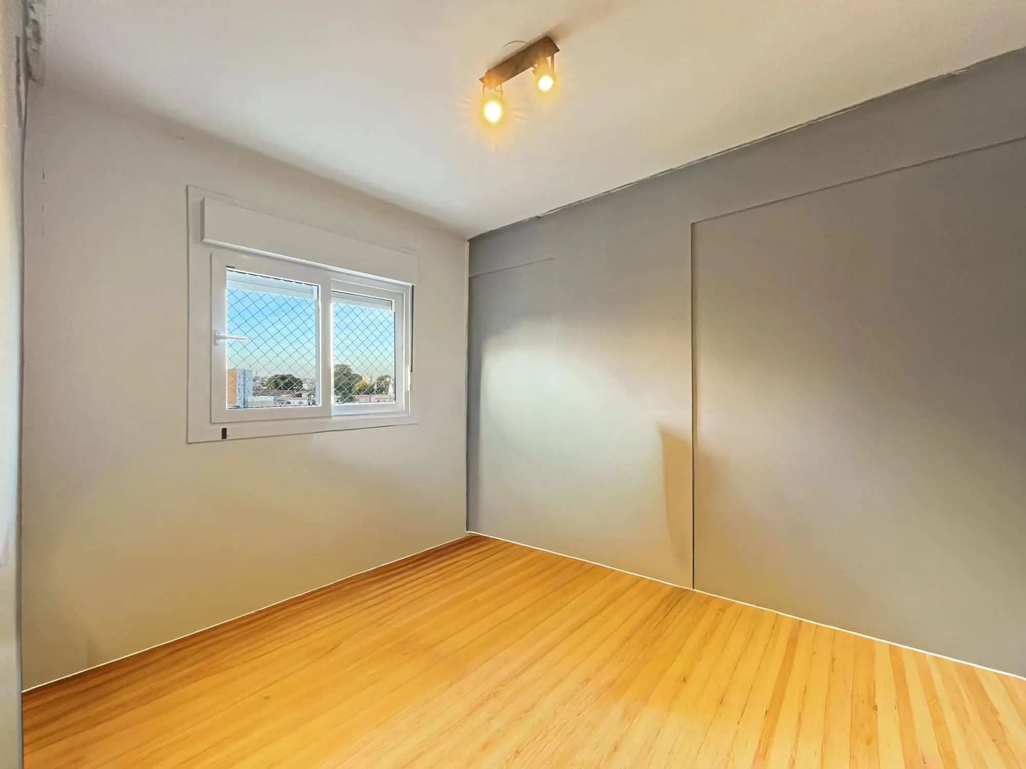 Imagem Apartamento de 2 dormitórios no Bairro Teresópolis - Porto Alegre