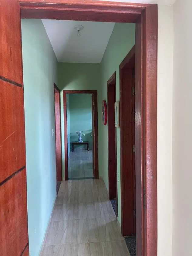 Imagem Vendo uma excelente casa em Crucilância/MG ( Valor 500.000,00 )