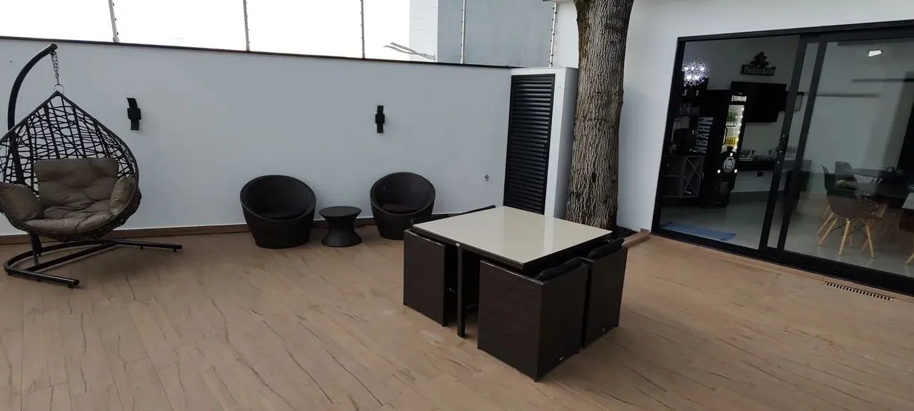 Imagem Imóvel de luxo em condomínio: Casa de 4 quartos e 3 suítes no Jd. Villagio Milano, Sorocaba-SP. 260m², 3 salas, 5 banheiros, 4 vagas.