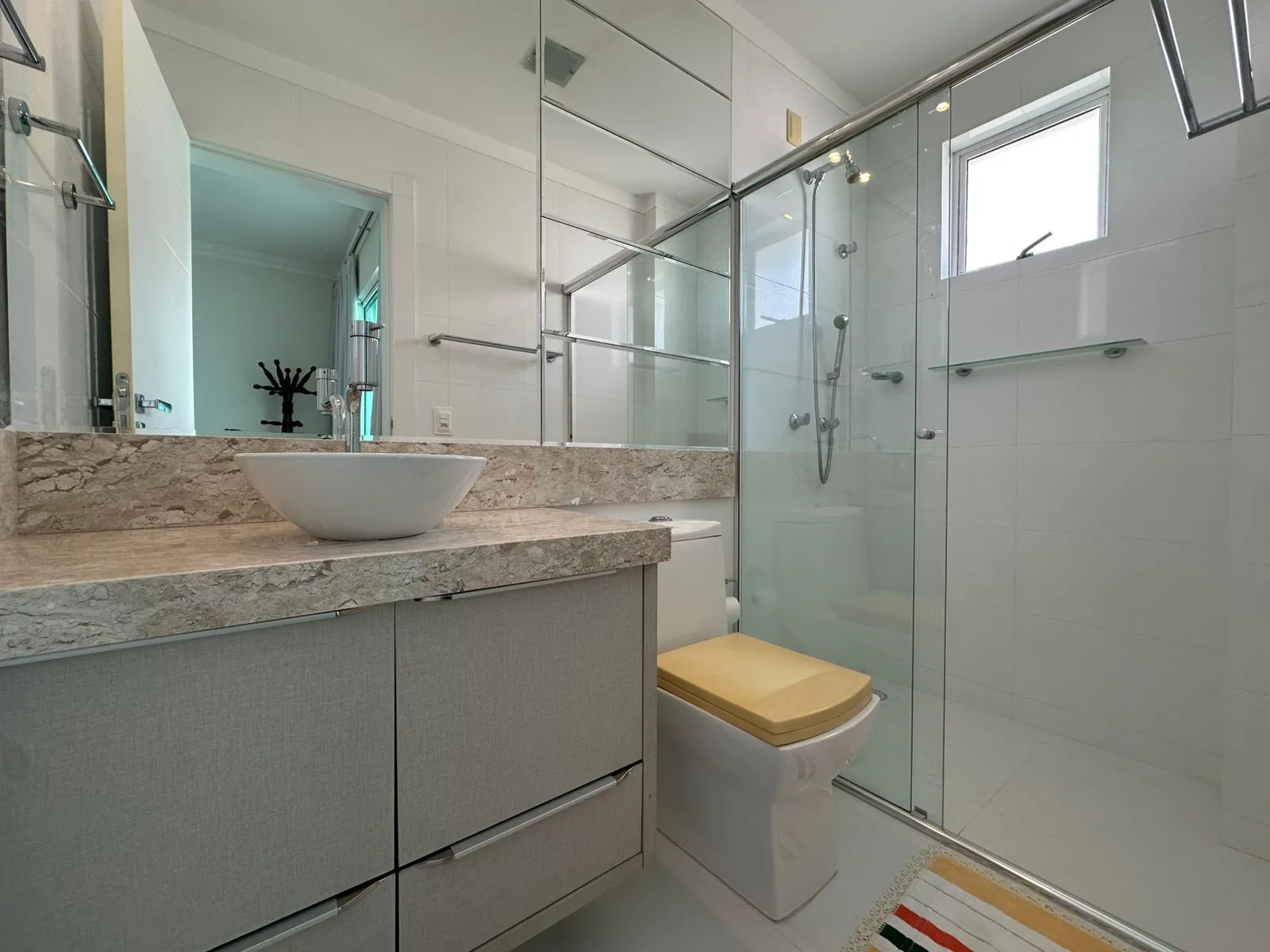 Imagem Apartamento com vista para o mar à venda com 202m2 por R$ 4.800.000,00