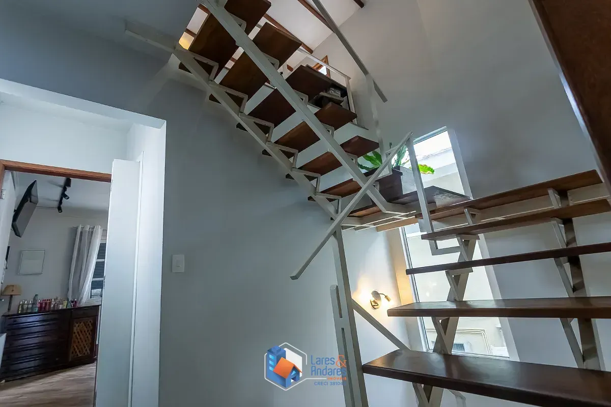 Imagem Sobrado para venda em Vila Império com 3 quartos, sendo 1 suíte, 219m²