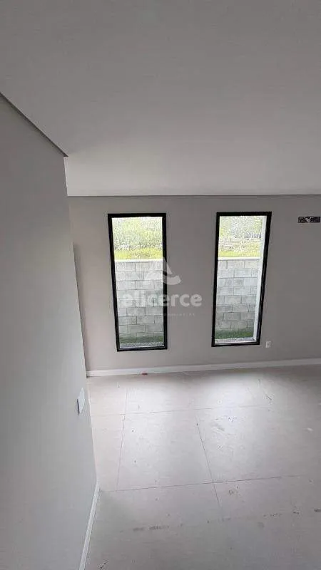 Imagem Sobrado à venda com 3 quartos 3 suítes, 154,15m² em Vargem Pequena Florianópolis