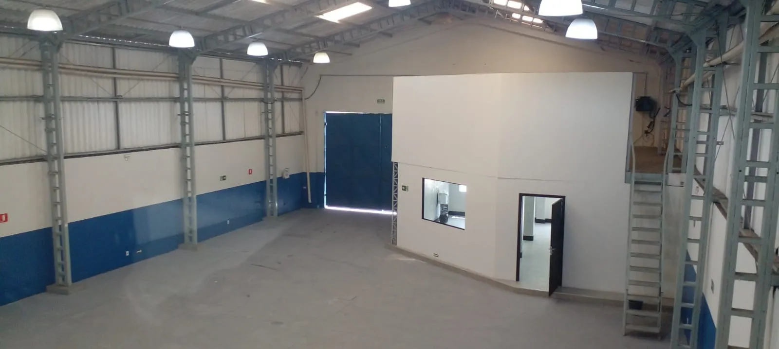 Imagem Excelente oportunidade: Galpão Comercial de 500m² em Alphaville Industrial, Barueri-SP, para Venda ou Locação