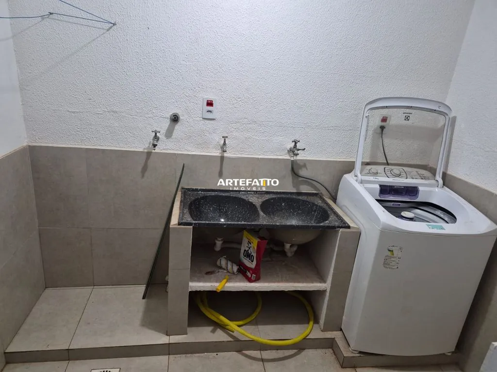 Imagem Sobrado Vila Santa Cruz, 3 dorm. sendo uma suíte com closet e sacada.