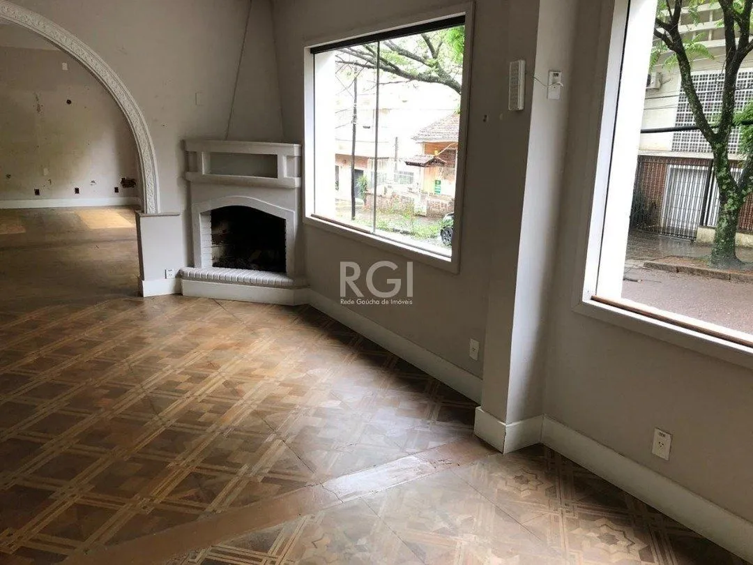 Imagem Casa Comercial para Venda - 0m², 0 dormitórios, Petrópolis
