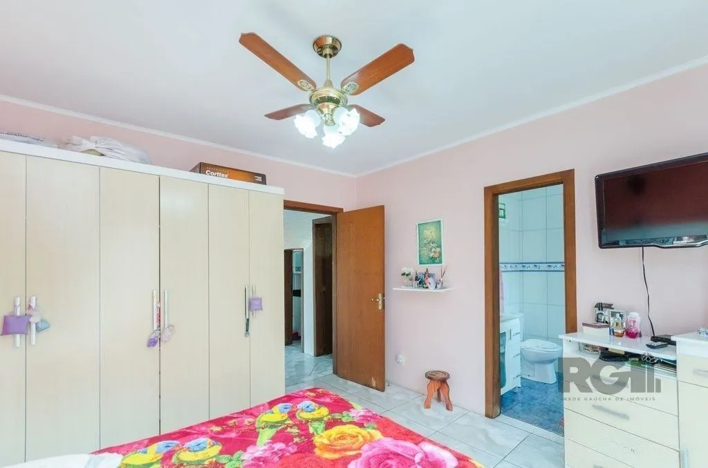 Imagem Casa em Condomínio, 166m² - 3 dormitórios, 2 vagas no bairro Guarujá