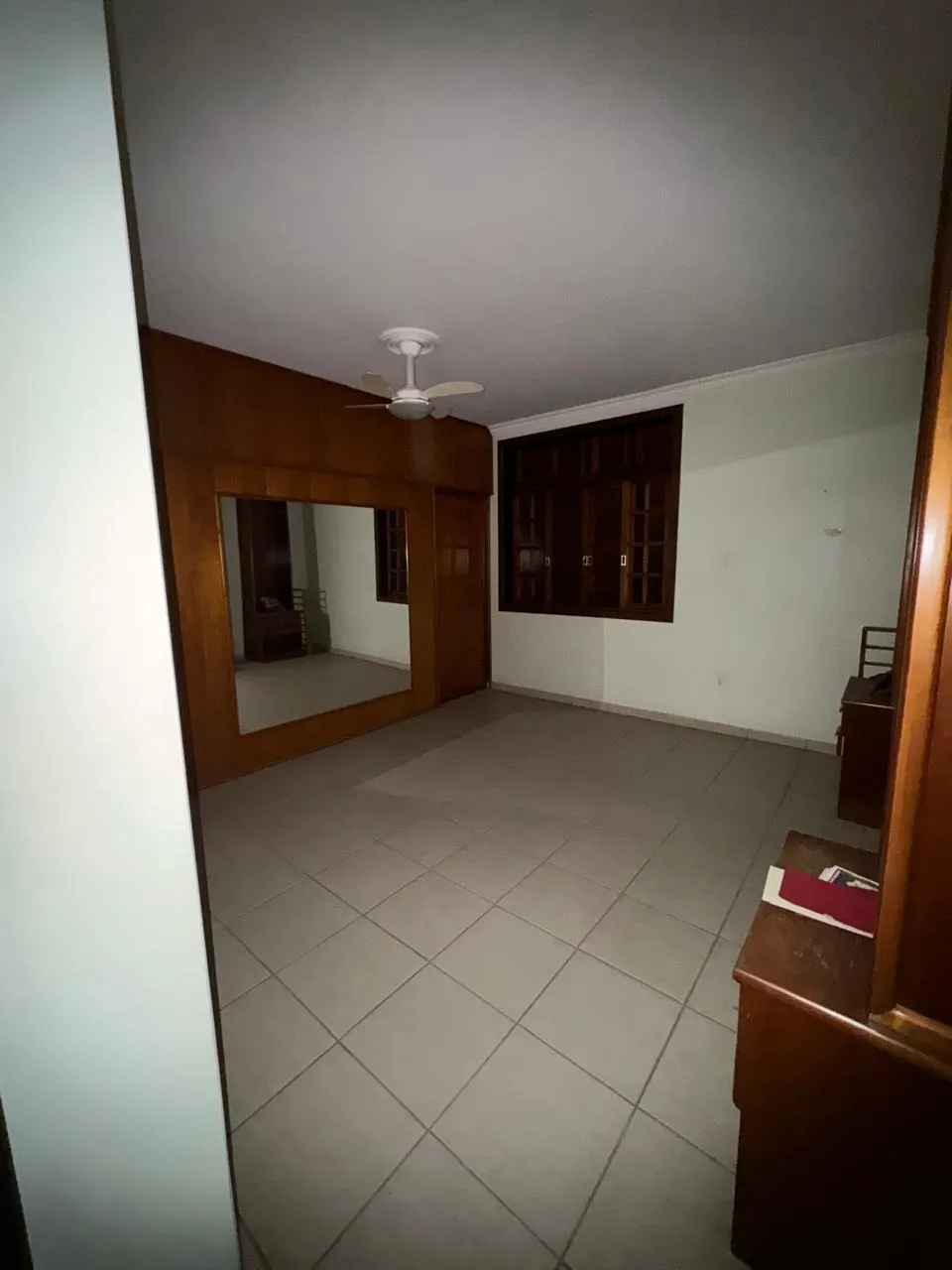 Imagem Casa Comercial para Locação no Jardim América, Sorocaba-SP: 7 Salas, 4 Banheiros, 491m² de Área