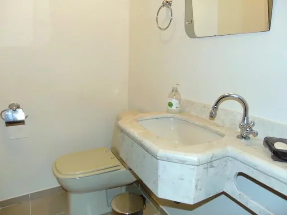 Imagem Pitangueiras,1 Por Andar,Altíssimo Padrão,*Piscina e Churrasqueira Privativa Ampla Varanda*,Elevador Privativo,2 Garagens, Lazer!