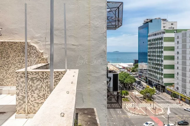 Imagem Conforto e Luxo à Beira-Mar em Copacabana - Visite Agora!