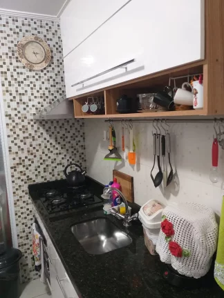 Imagem Vila Livieiro, 2 dormitórios, sacada, 1 vaga - Lazer com Piscina