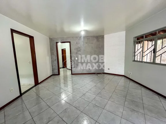 Imagem Venda Rua 3 Casa Vicente Pires 3 quartos 2 suítes 3 banheiros terreno grande.