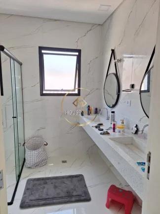 Imagem Casa Sobrado, 4 Dormitórios(sendo 1 suíte),367m², Condomínio Verana.