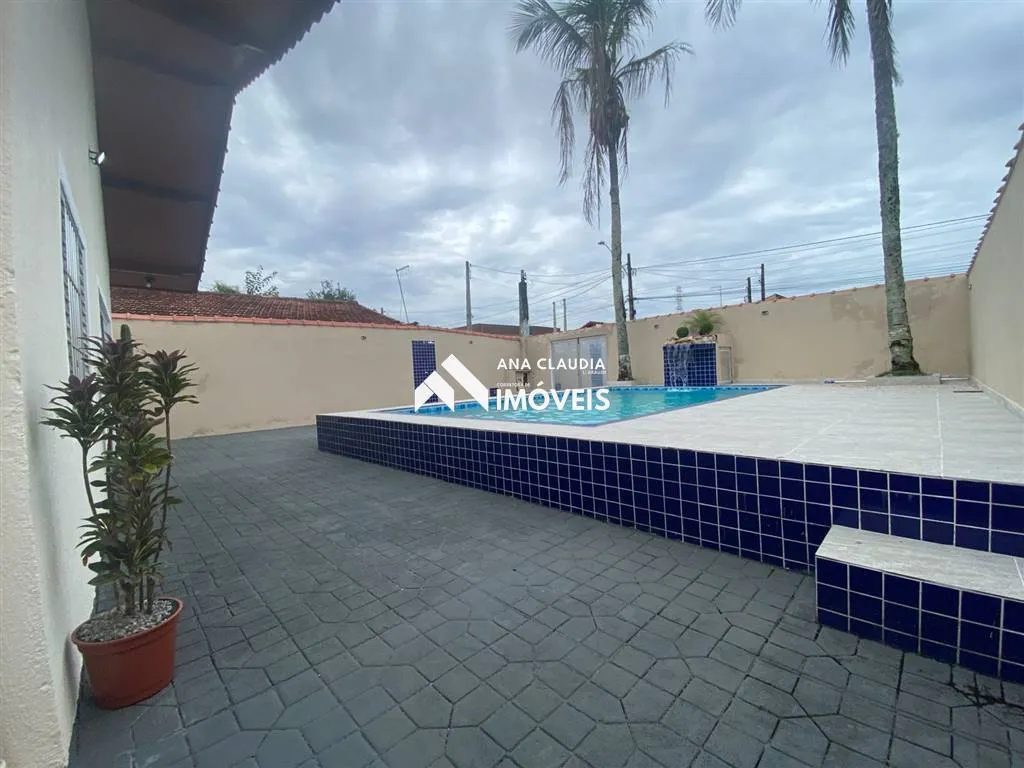 Imagem Casa ISOLADA lote inteiro