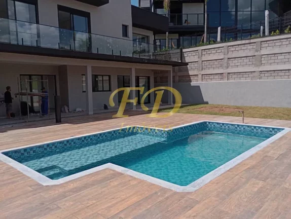 Imagem Casa em Condomínio Fechado em Atibaia