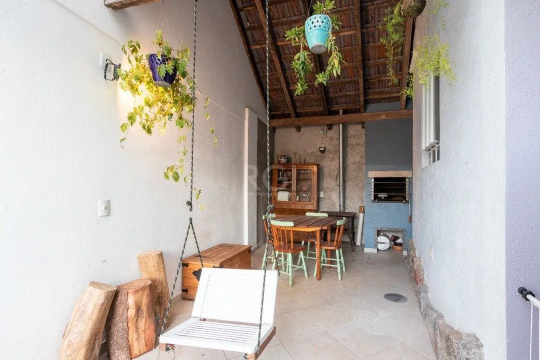 Imagem Casa para Venda - 200m², 3 dormitórios, sendo 1 suites, 2 vagas - Vila Assunção