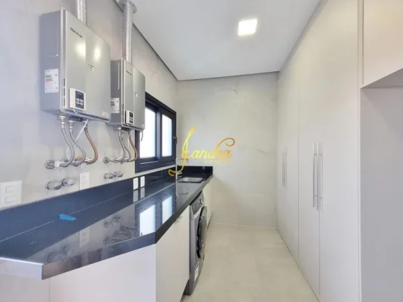Imagem Sobrado beira de lago com 05 suítes, elevador, semi mobiliado