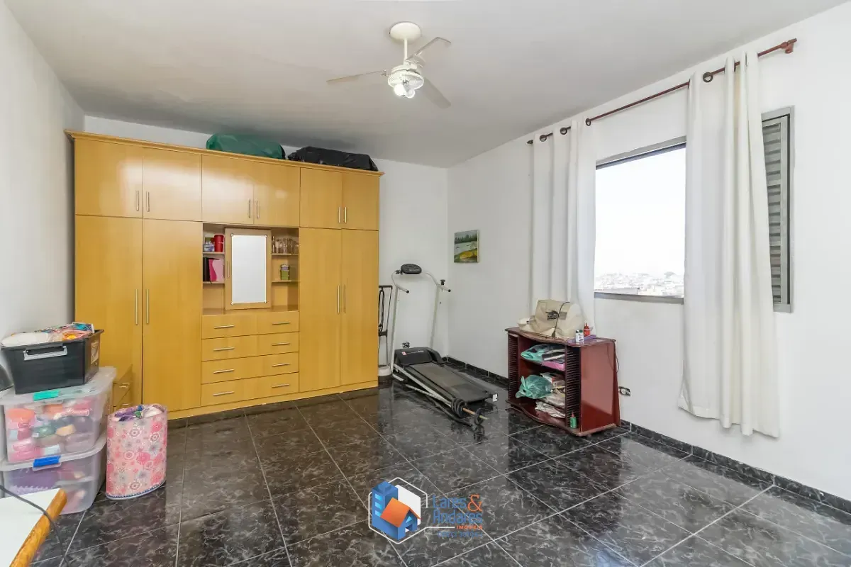 Imagem Sobrado para venda em Vila Itaberaba com 5 quartos, sendo 1 suíte, 220m²