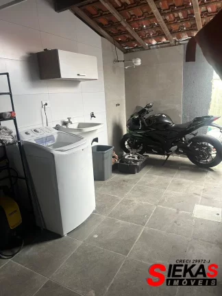 Imagem Oportunidade imperdível: Casa à venda em Praia Grande-SP, Maracanã - 2 quartos, 1 suíte, 1 sala, 2 banheiros, 2 vagas, 120 m².