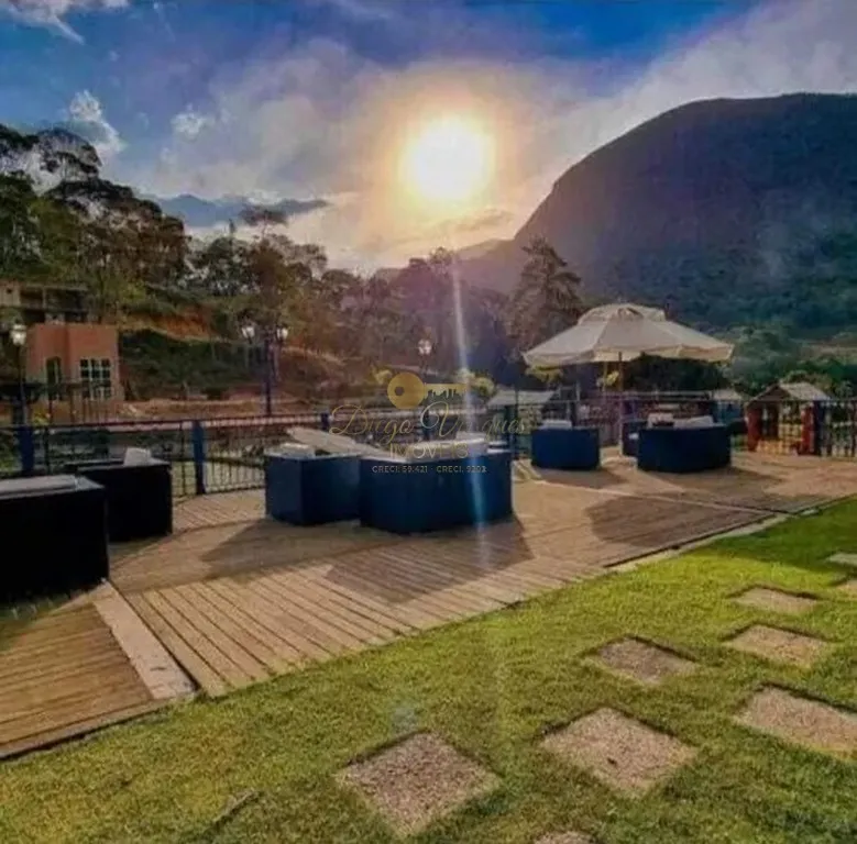 Imagem Terreno em Condomínio para Venda em Teresópolis / RJ no bairro Fazenda Alpina