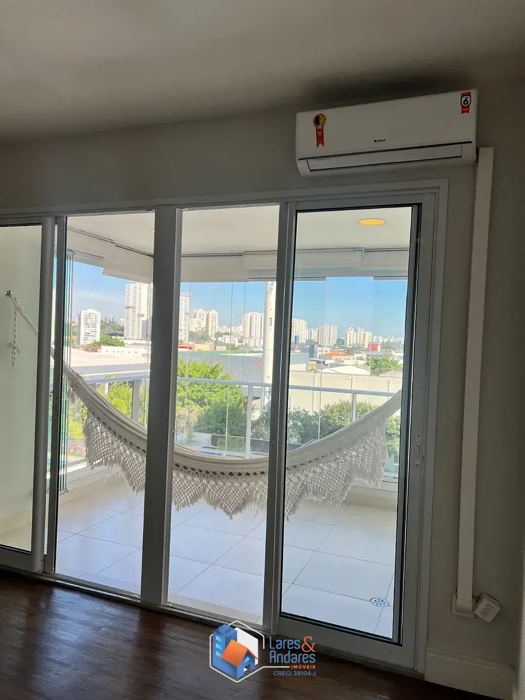 Imagem Apartamento para venda em Vila Anastácio com 2 quartos, sendo 1 suíte, 70m²