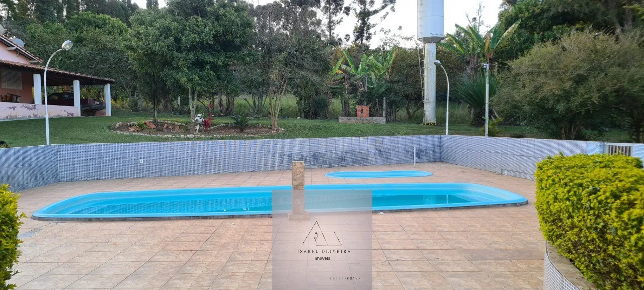 Imagem Chácara à venda em Cesário Lange-SP, bairro Chácara Três Dias - 3 quartos, 1 sala, 2 banheiros, 1 vaga de garagem, 250m².