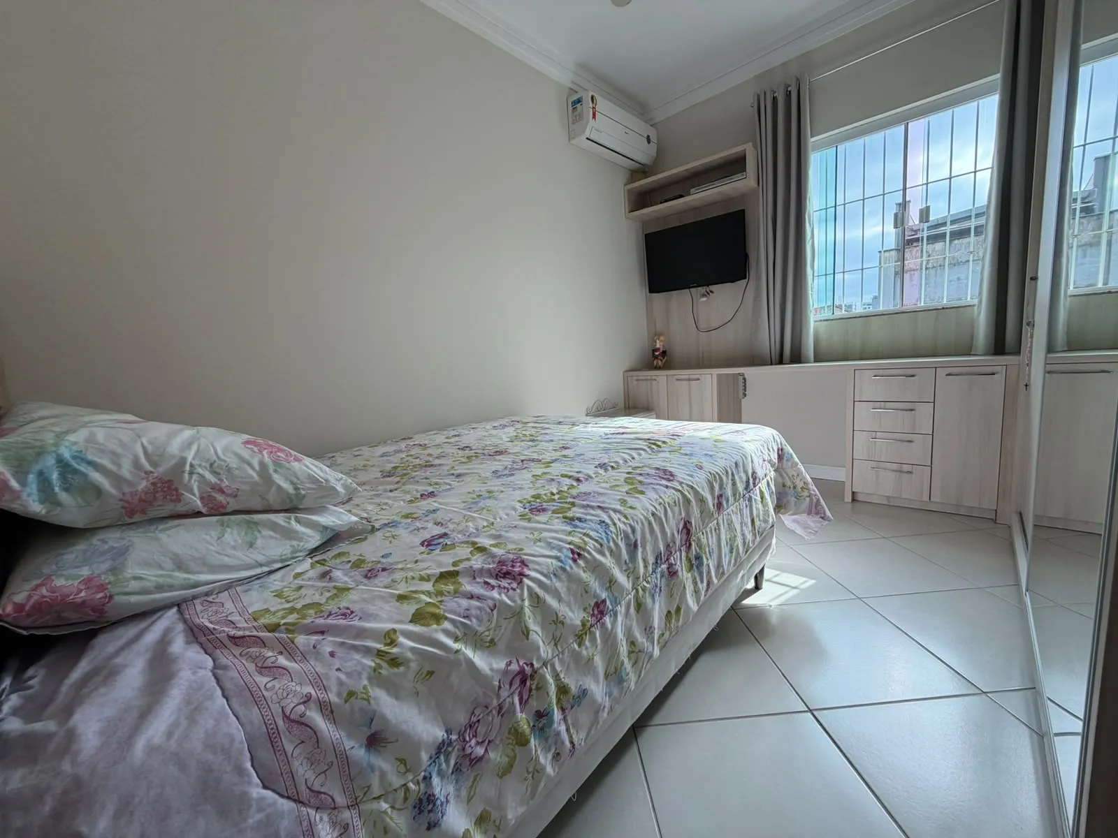 Imagem Casa à venda com 200m2 por R$ 2.800.000,00