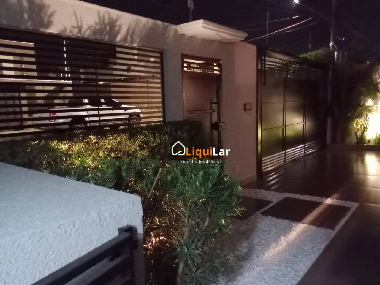 Imagem Lindíssima Casa com 3 suítes completa com armários