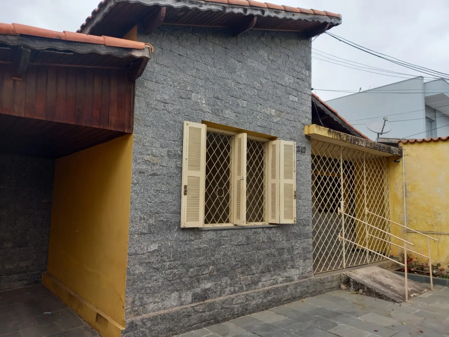 Imagem Casa à venda 4 Quartos, 1 Suite, 2 Vagas, Jardim Russi, Taubaté - SP