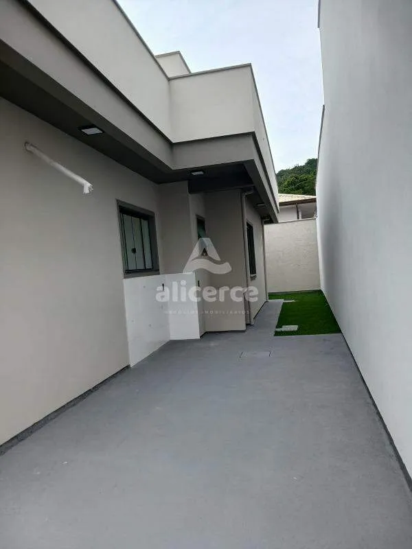 Imagem CASA GEMINADA NOVA , 02 DORMITÓRIOS, EM SÃO JOSÉ/SC