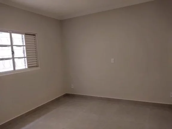 Imagem CASA TÈRREA À VENDA EM UM EXCELENTE BAIRRO