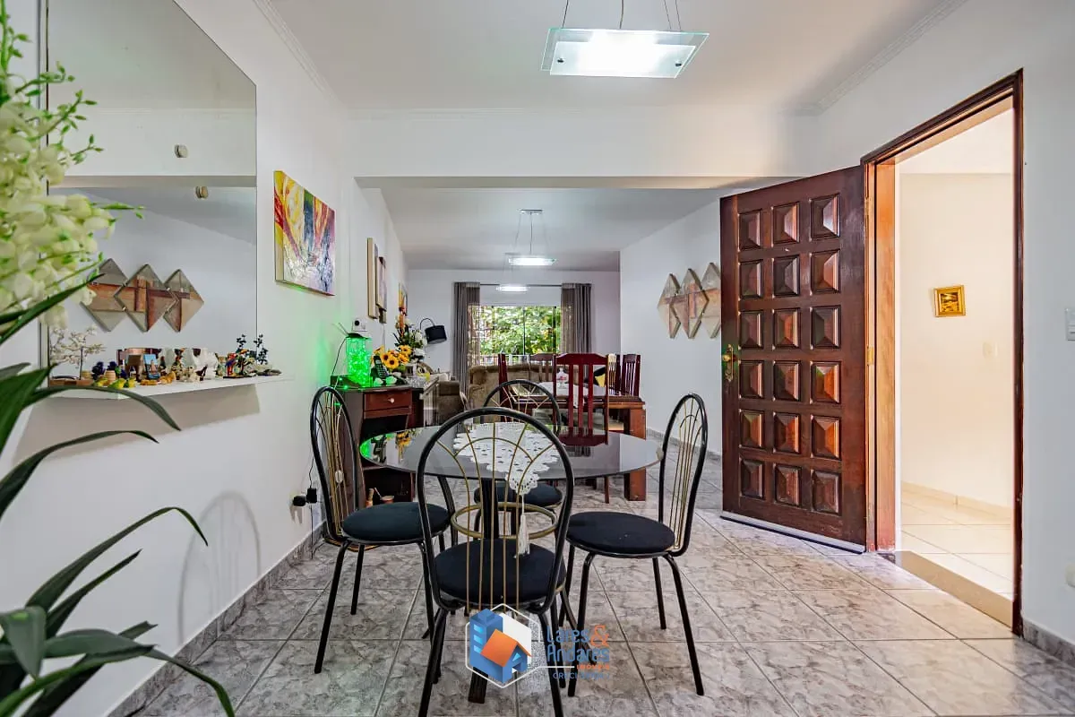 Imagem Sobrado para venda em Parque São Domingos com 3 quartos, 148m²