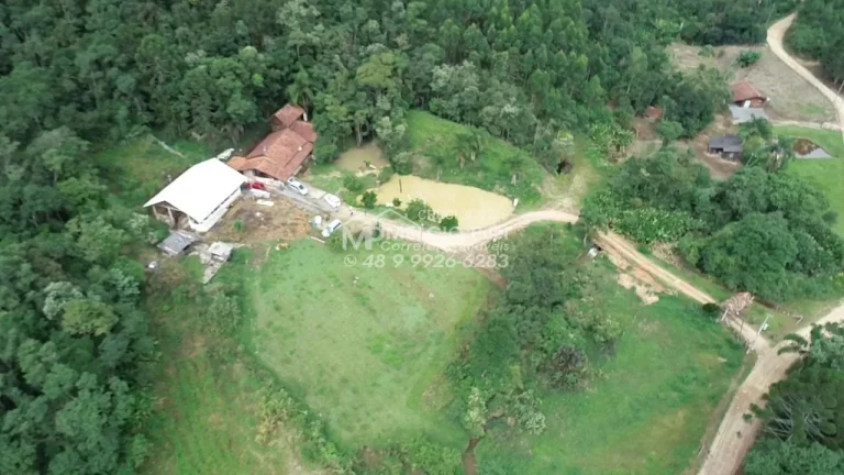 Imagem Ótimo sítio a venda em Pinheral SC. com 40.000m². Propriedade equipada para criação de animais.