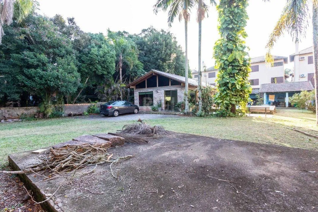 Imagem Casa para Venda - 292.21m², 4 dormitórios, sendo 2 suites, 3 vagas - Tristeza