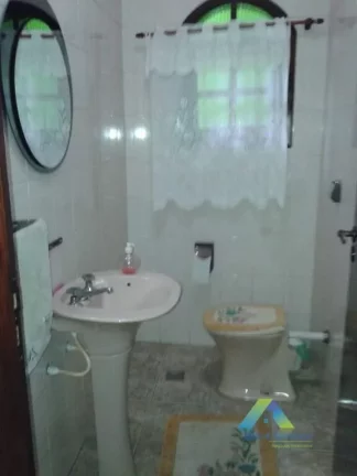 Imagem SANTO ANDRÉ Sobrado 180M² 3 suítes, 2 vagas com ótimo valor e localização !!!