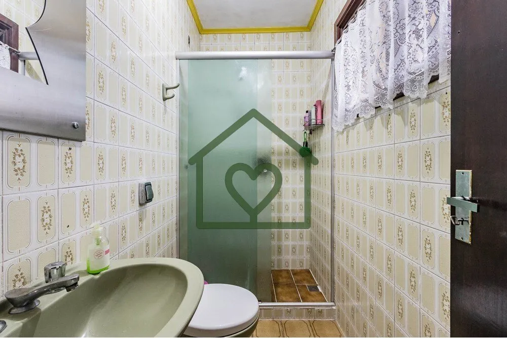 Imagem Descubra essa incrível casa à venda em Porto Alegre, no bairro Vila Ipiranga, uma das regiões mai...