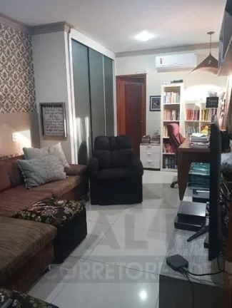 Imagem CASAL IMÓVEIS VENDE CASA PORTEIRA FECHADA MORADE VERDE 5 SUÍTES + ENERGIA SOLAR