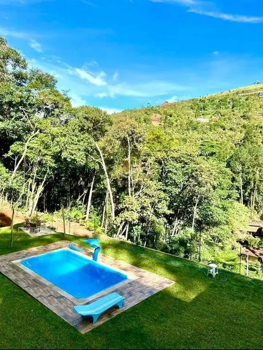 Imagem Casa para Venda em Teresópolis / RJ no bairro Albuquerque
