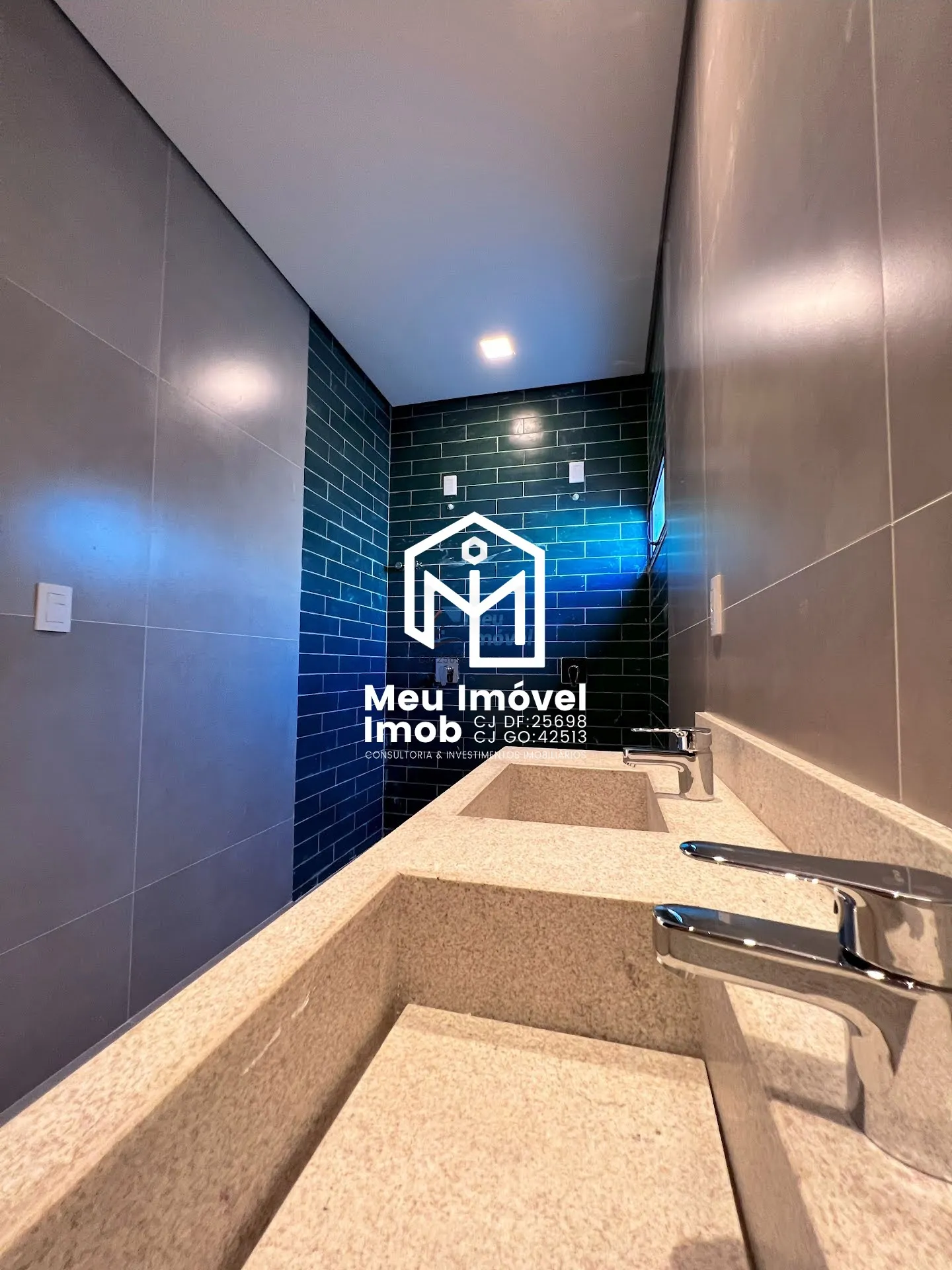 Imagem Aldeia III Casa 4 Quartos 2 Suítes 2 Vagas 190m² Lazer