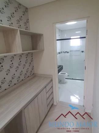 Imagem Sobrado Encantador c/ 3 dorms, 1 suíte, 6 vagas e Sacada - Jardim Las Vegas