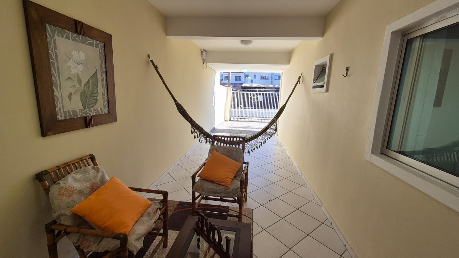 Imagem Sobrado com 3 Quartos à Venda, 177 metros em Cajuru - Curitiba
