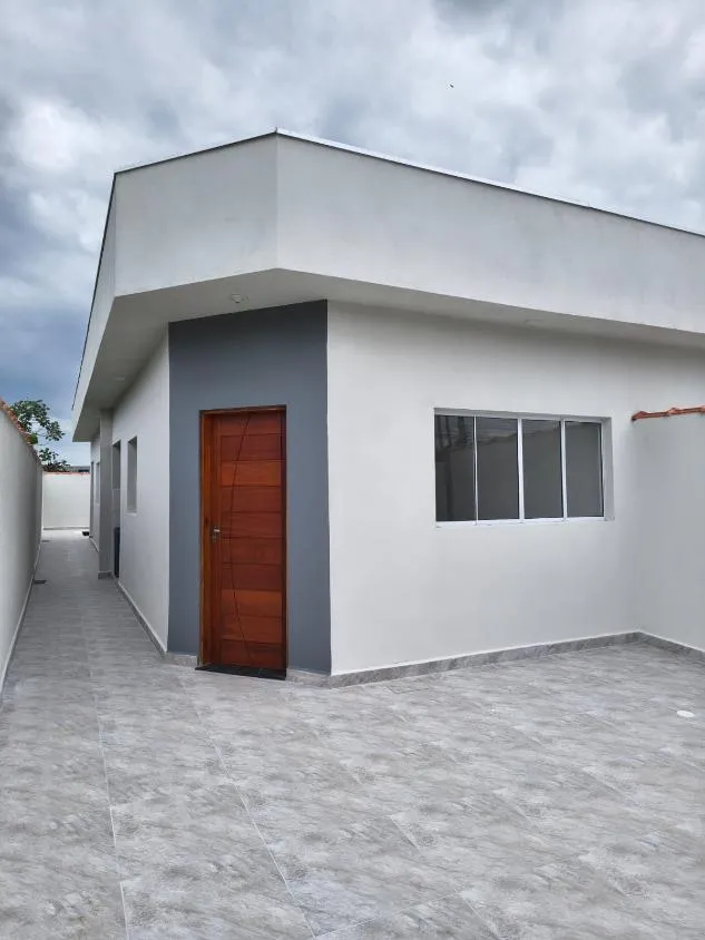 Imagem CASA NOVA COM PISCINA LADO PRAIA 2 DORM A VENDA EM ITANHAEM FINANCIAMENTO BANCARIO