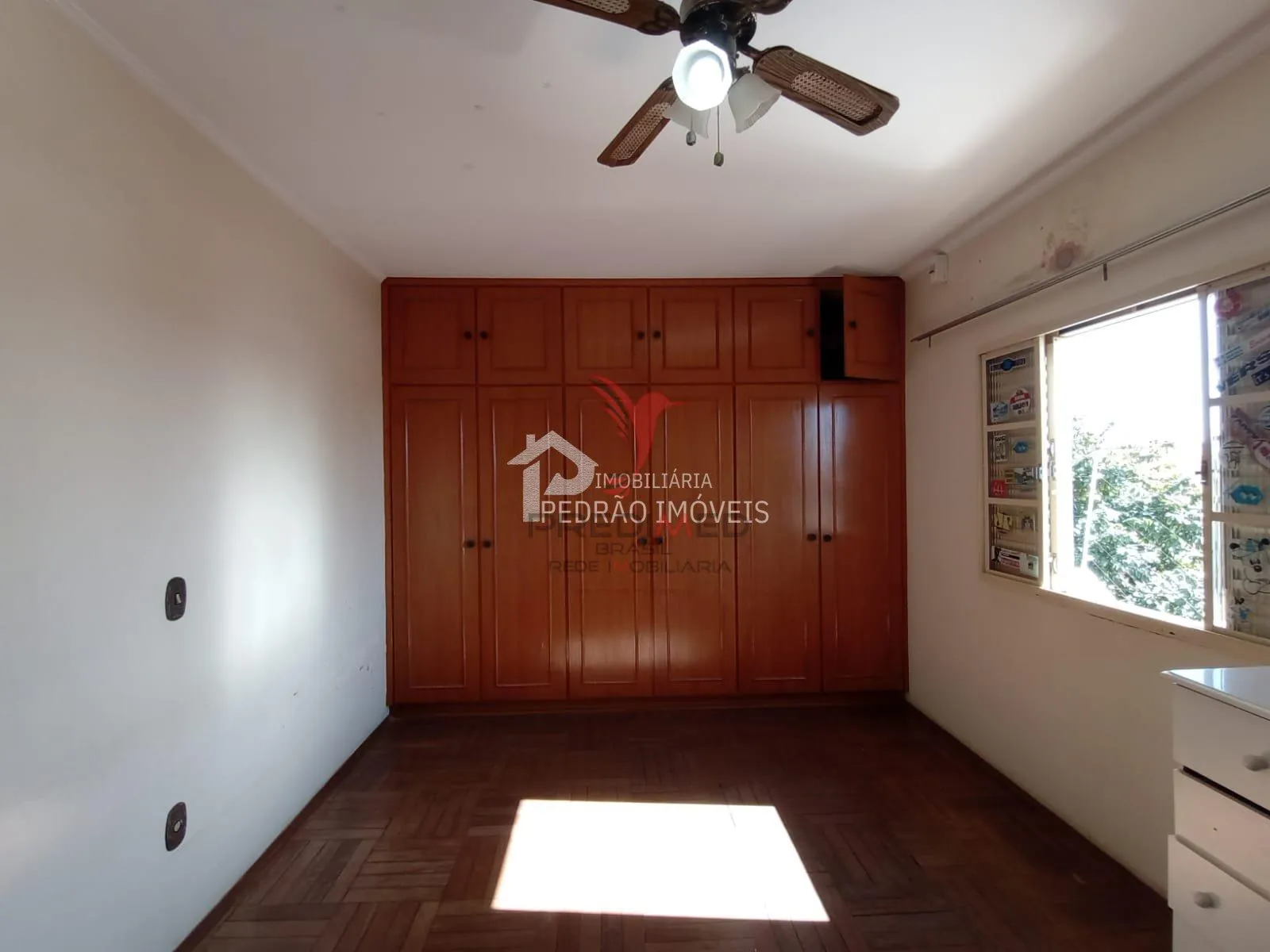 Imagem Casa de 4 quartos, 239m² no bairro Centro, em Lençóis Paulista