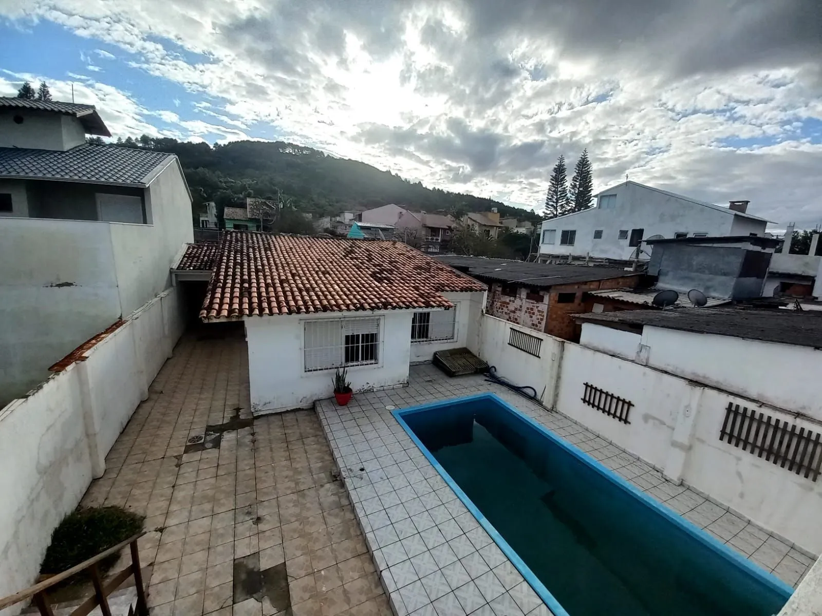 Imagem Casa no bairro Aberta dos Morros - 3 dormitórios