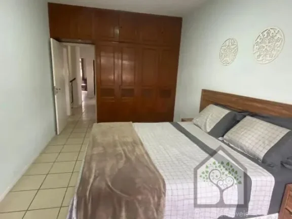 Imagem Casa a poucos passos da Av Mauro Ramos
