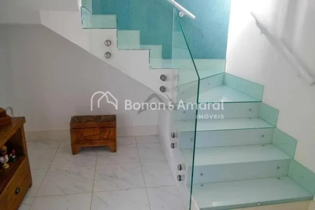 Imagem Casa à venda, em condomínio, região da Hípica, 4 quartos
Sobrado, no piso superior, 4 quartos co...