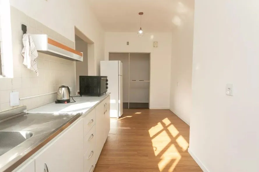 Imagem Amplo apartamento no Bairro Petrópolis com 2 vagas de garagem